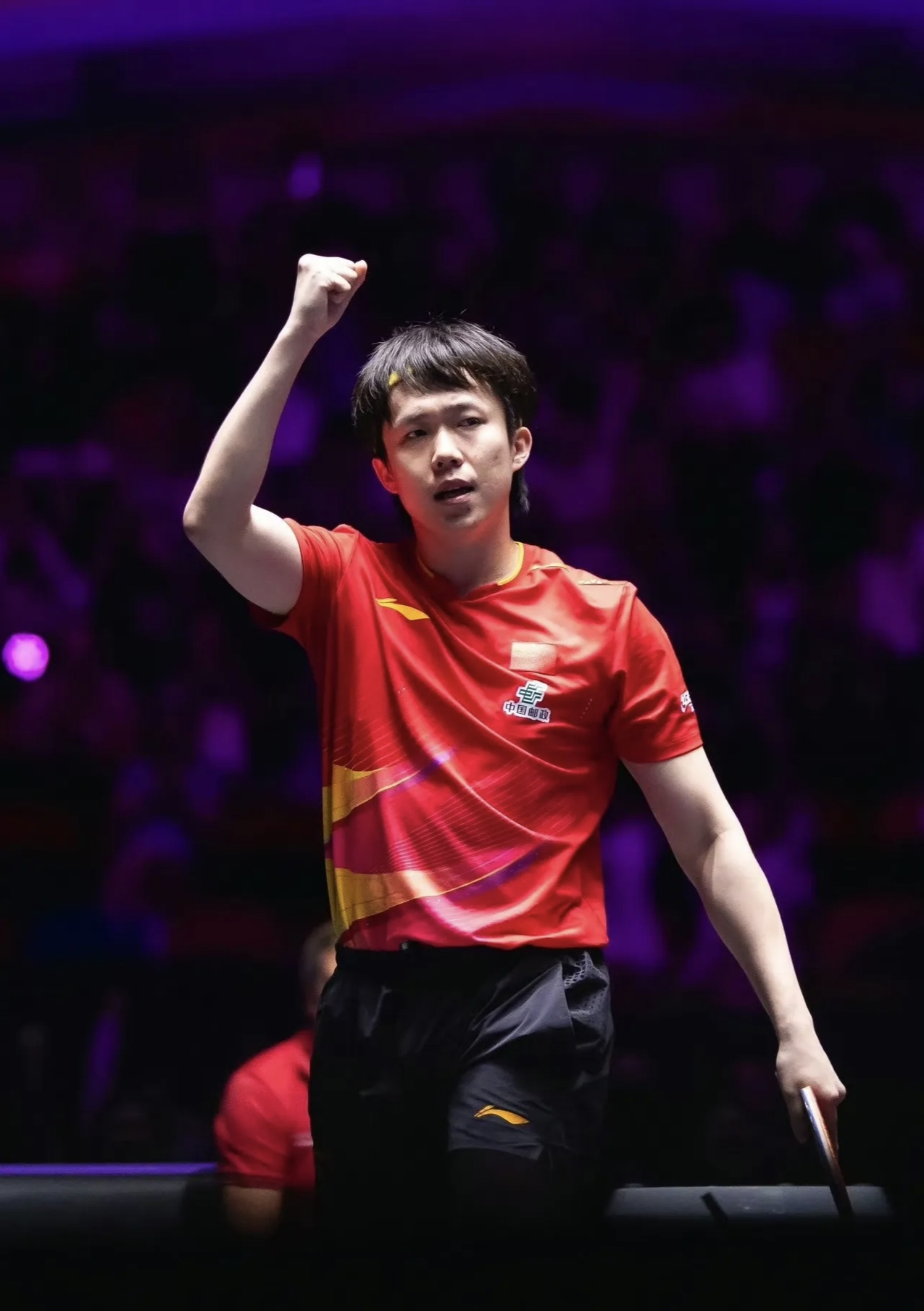 包含世乒赛抢七大战爆出冷门！上海申花险胜密尔沃基雄鹿，争冠形势突变的词条